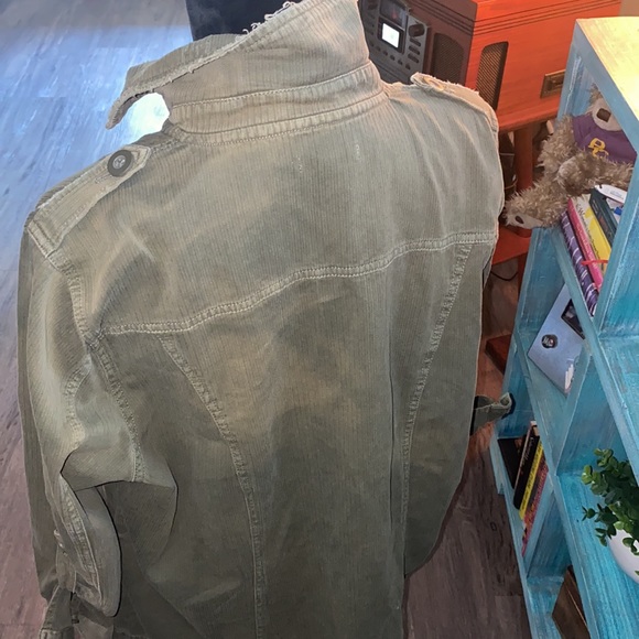 Floral Distressed Jacket - Picture 5 of 6